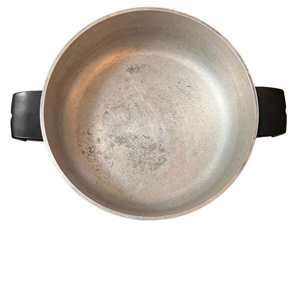 Wear-Ever Vintage Yellow Dutch Oven With Lid, Mid Century Modern Design - Picture 4 of 4